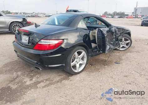 2014 Mercedes-Benz Slk 250 z USA, uszkodzony, nr VIN WDDPK4HAXEF080172